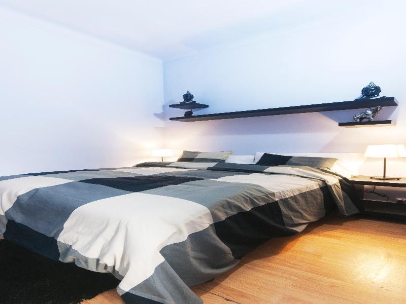 Barcelona 10 - Apartments المظهر الخارجي الصورة