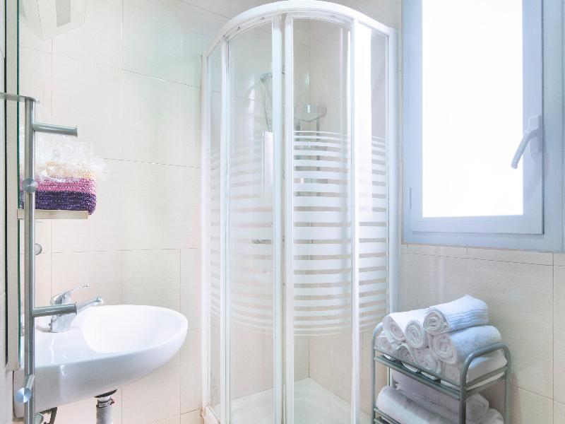 Barcelona 10 - Apartments المظهر الخارجي الصورة