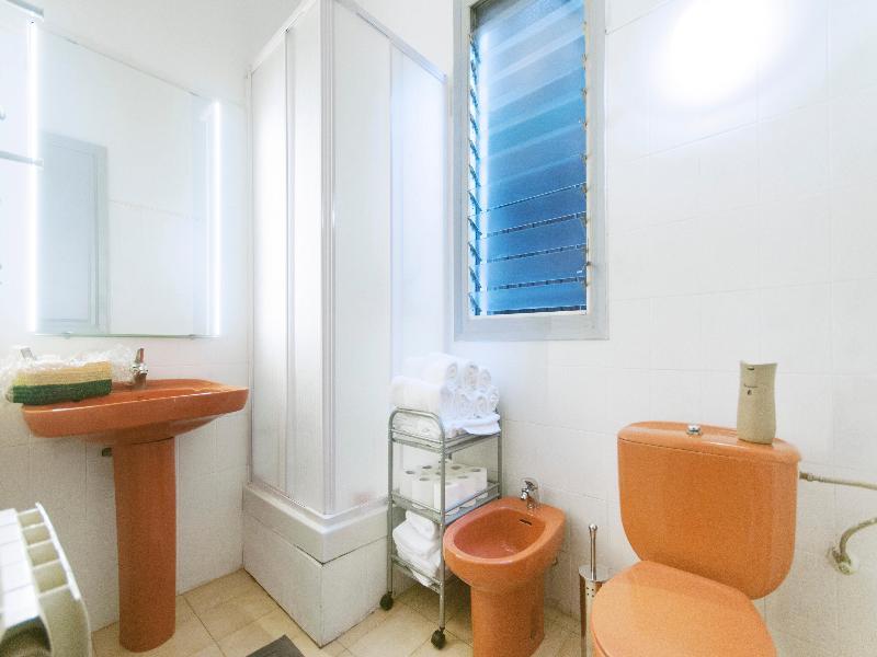 Barcelona 10 - Apartments المظهر الخارجي الصورة