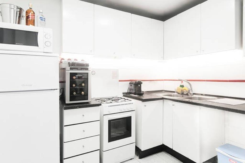 Barcelona 10 - Apartments المظهر الخارجي الصورة